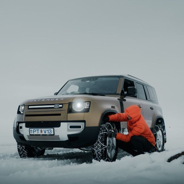 🇮🇹 Quando la strada scompare sotto la neve, le catene diventano le migliori alleate. Dove vi porterà la prossima avventura? ❄️⛓️

🇬🇧 When the road disappears under the snow, chains become your best allies. Where will your next adventure take you? ❄️⛓️

#könig #catenedanevekonig #konigsnowchains #konigchainesaneige #konigschneeketten #snowchains #catenedaneve #chainesaneige #schneeketten #konig #cateneneve #cateneauto #cateneoffroad #adventure #iceland #landrover #defender #landroverdefender #snowdrive #winteradventure #offroadlife #driveyourpassion #neverstopexploring