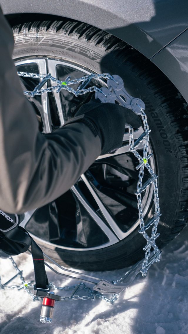 🇮🇹 Quando serve, non è il momento di pensarci troppo.
Meglio sapere cosa fare. E farlo con calma.

🇬🇧 When you need it, it’s not the time to overthink.
Know what to do. And do it calmly.

#KönigChains #SnowChains #WinterDriving #BeReady #KSummit #KonigSnowChains