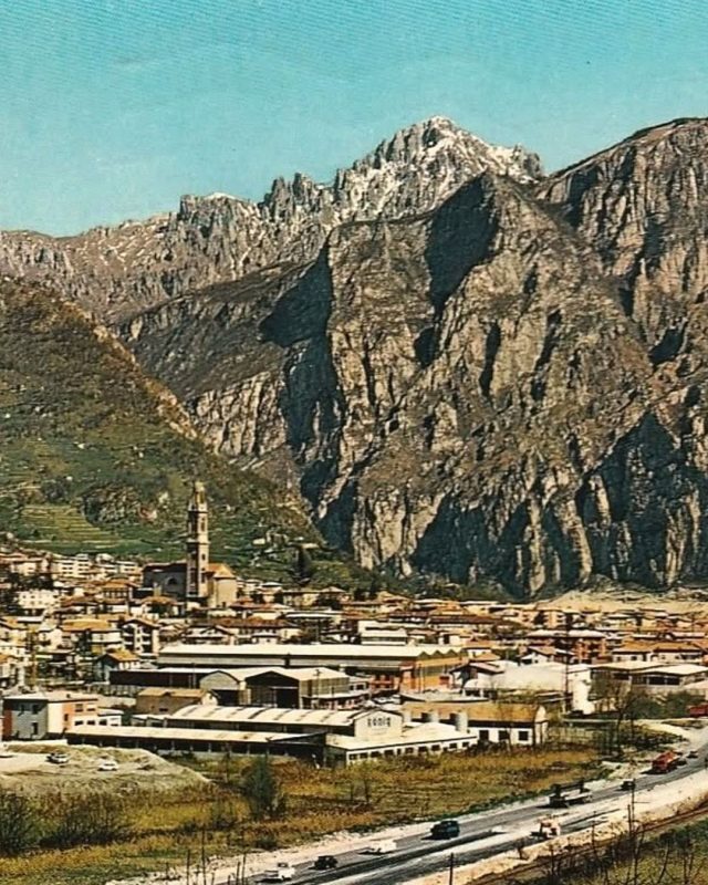 🇮🇹 1966 &rarr; 2026
60 anni di storia.
Un solo territorio.

🇬🇧 1966 &rarr; 2026
60 years of history.
One place to call home.

#K&ouml;nigSnowChains #K&ouml;nig60Years #Since1966 #MadeInItaly #Lecco #Innovation #OurStory #BehindTheBrand