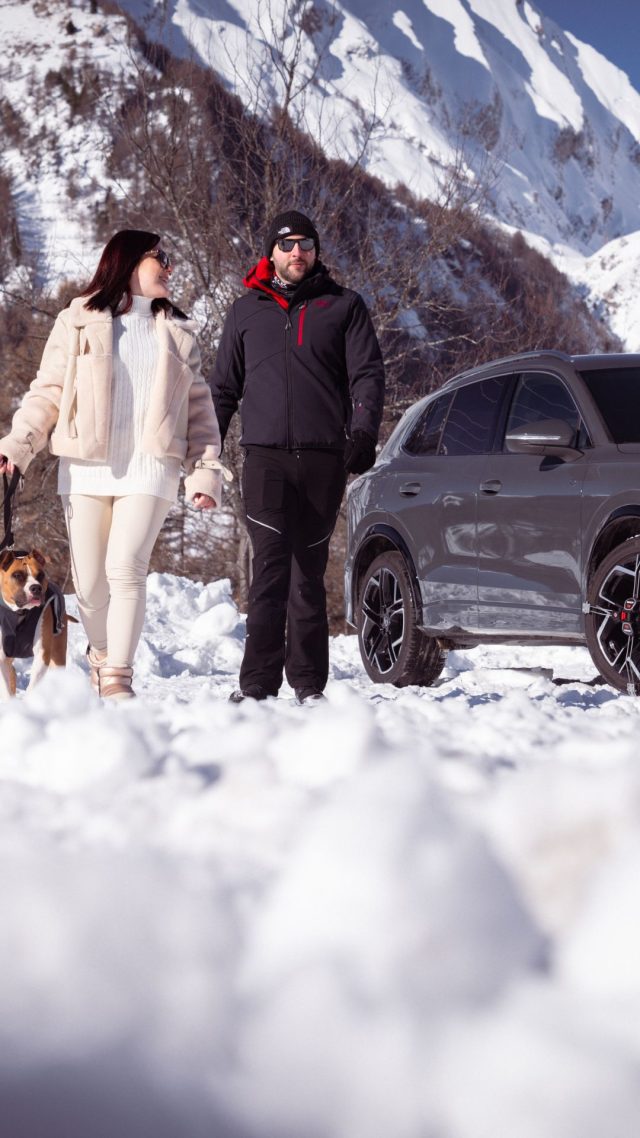 🇮🇹 Giornate così.
Con chi conta.
Dove conta ⛰️

🇬🇧 Days like these.
With the ones who matter.
Where it matters ⛰️

#mountainlife #alpinelife #winterdays #lifeinthealps #mountainvibes #outdoorliving #konigsnowchains #whereitmatters #dayslikethese